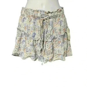 Altar’d State Floral Tiered Shorts Size Medium NWT